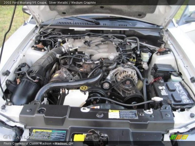Silver Metallic / Medium Graphite 2003 Ford Mustang V6 Coupe