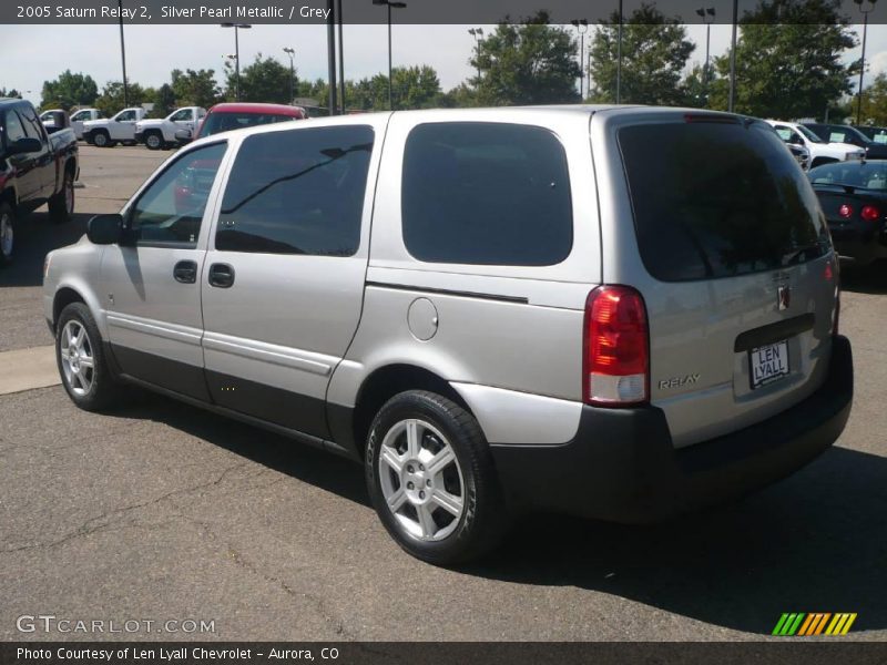 Silver Pearl Metallic / Grey 2005 Saturn Relay 2