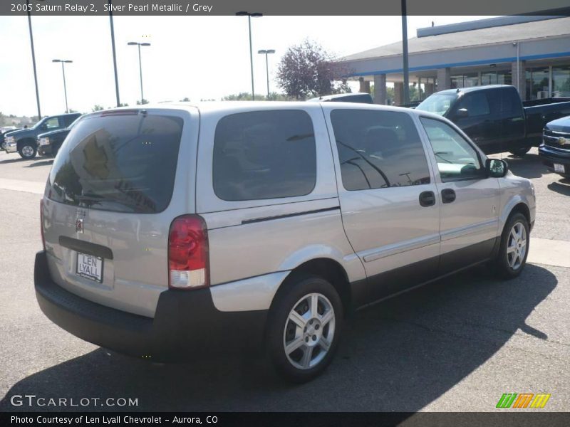 Silver Pearl Metallic / Grey 2005 Saturn Relay 2