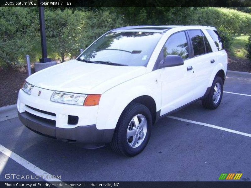 Polar White / Tan 2005 Saturn VUE