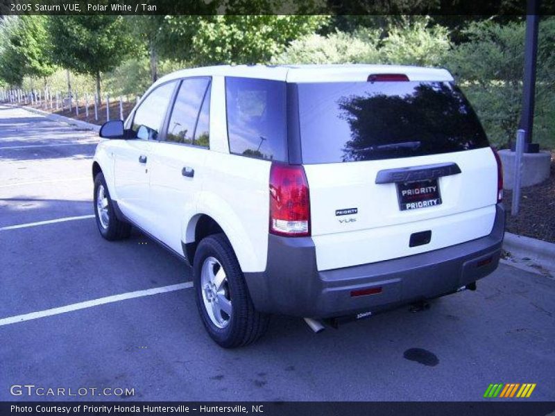Polar White / Tan 2005 Saturn VUE