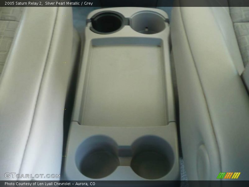 Silver Pearl Metallic / Grey 2005 Saturn Relay 2