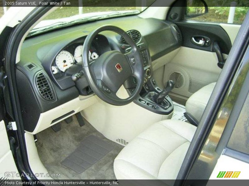 Polar White / Tan 2005 Saturn VUE