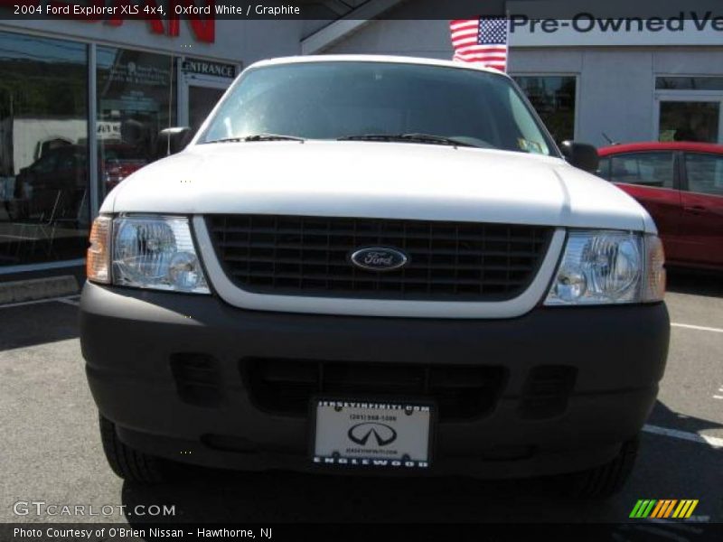 Oxford White / Graphite 2004 Ford Explorer XLS 4x4