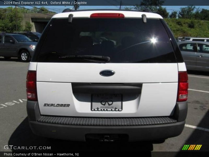 Oxford White / Graphite 2004 Ford Explorer XLS 4x4