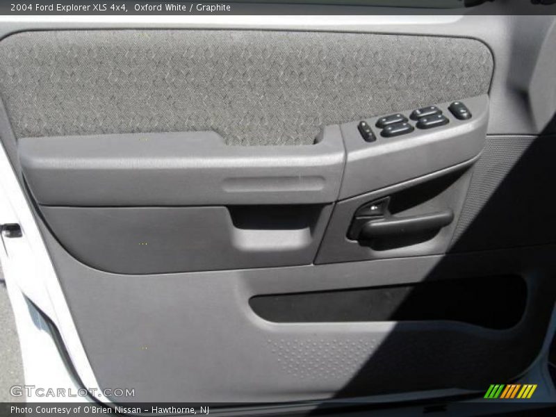 Oxford White / Graphite 2004 Ford Explorer XLS 4x4