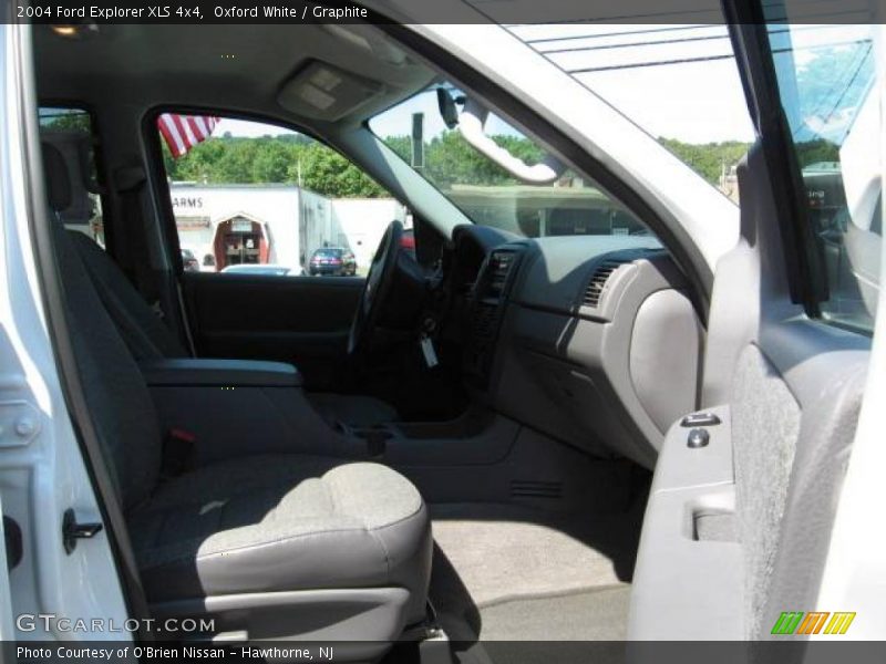 Oxford White / Graphite 2004 Ford Explorer XLS 4x4