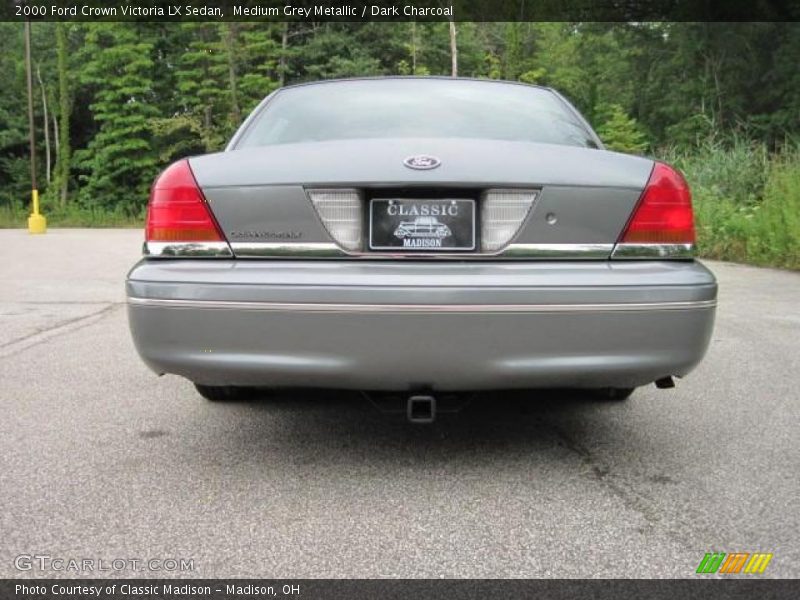 Medium Grey Metallic / Dark Charcoal 2000 Ford Crown Victoria LX Sedan