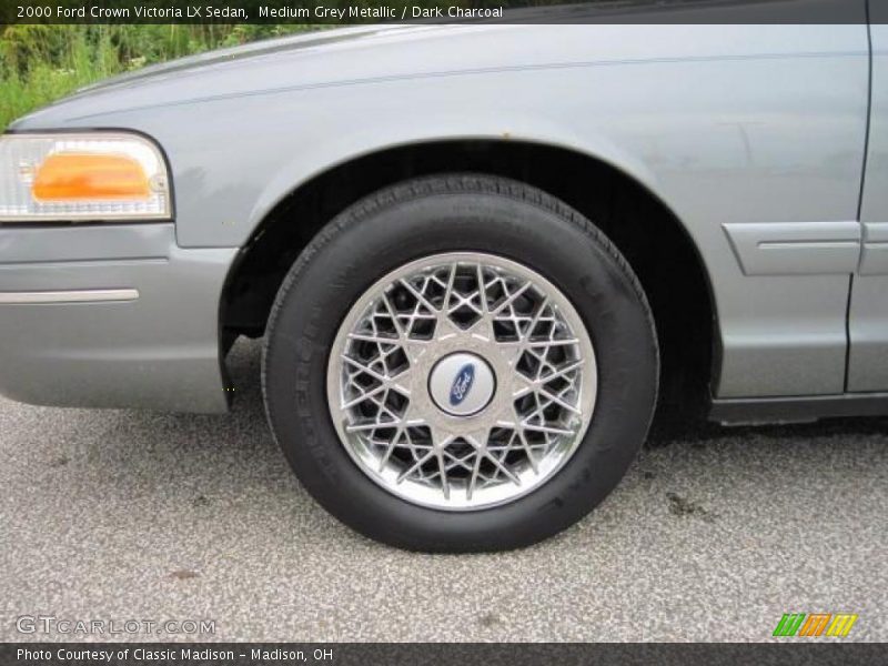Medium Grey Metallic / Dark Charcoal 2000 Ford Crown Victoria LX Sedan