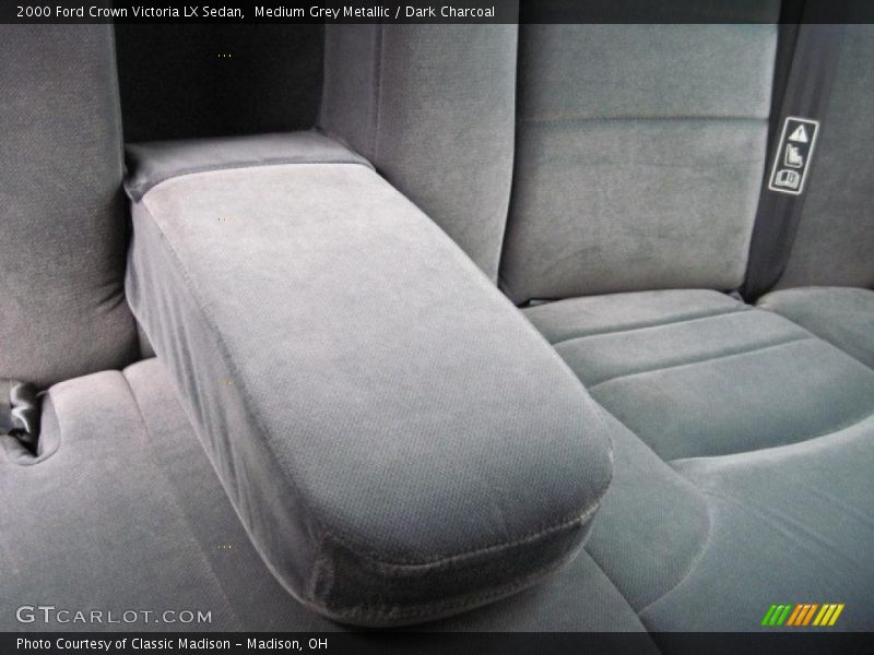 Medium Grey Metallic / Dark Charcoal 2000 Ford Crown Victoria LX Sedan
