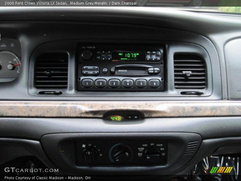 Medium Grey Metallic / Dark Charcoal 2000 Ford Crown Victoria LX Sedan