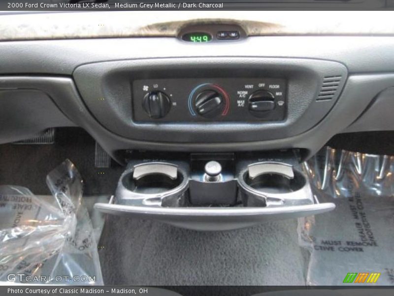 Medium Grey Metallic / Dark Charcoal 2000 Ford Crown Victoria LX Sedan