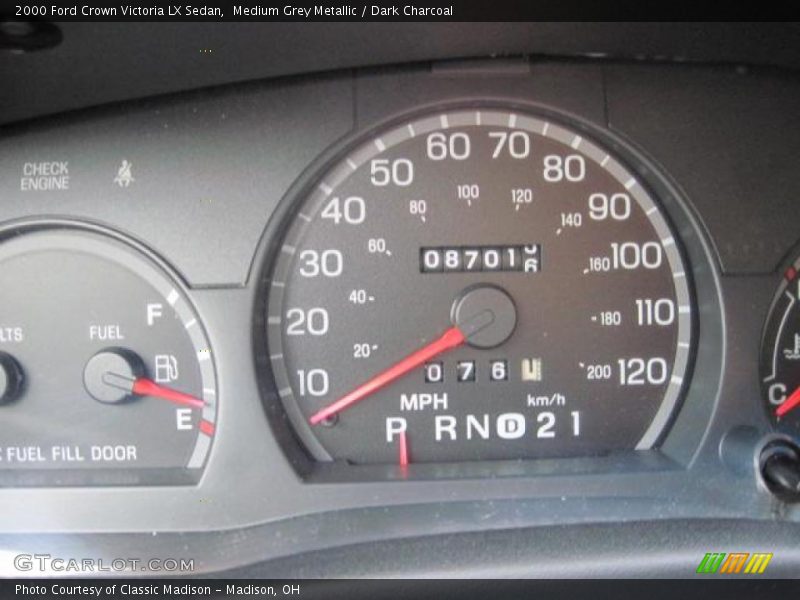 Medium Grey Metallic / Dark Charcoal 2000 Ford Crown Victoria LX Sedan