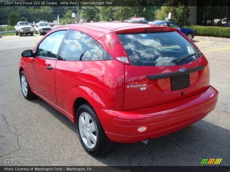 Infra-Red / Charcoal/Light Flint 2007 Ford Focus ZX3 SE Coupe