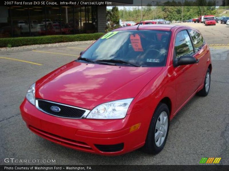Infra-Red / Charcoal/Light Flint 2007 Ford Focus ZX3 SE Coupe