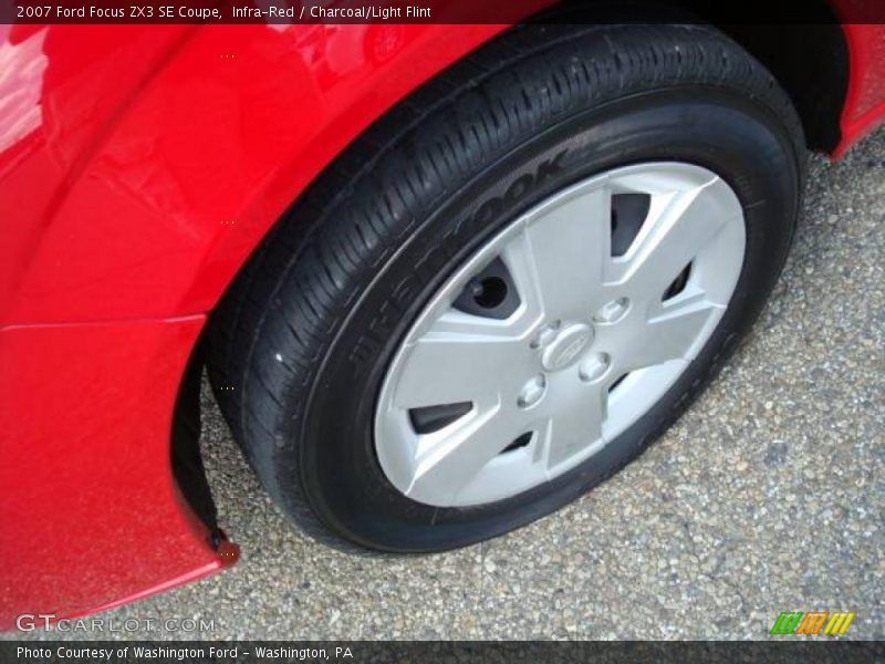 Infra-Red / Charcoal/Light Flint 2007 Ford Focus ZX3 SE Coupe