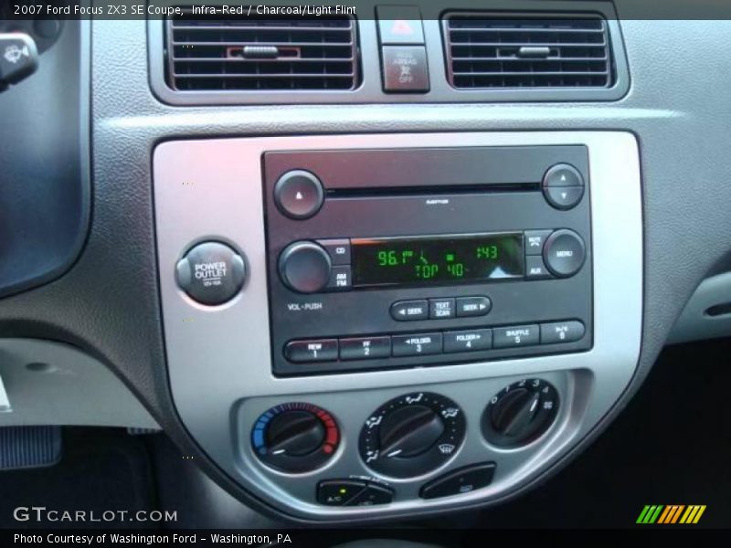 Infra-Red / Charcoal/Light Flint 2007 Ford Focus ZX3 SE Coupe
