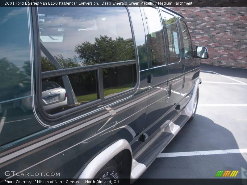 Deep Emerald Green Metallic / Medium Parchment 2001 Ford E Series Van E150 Passenger Conversion