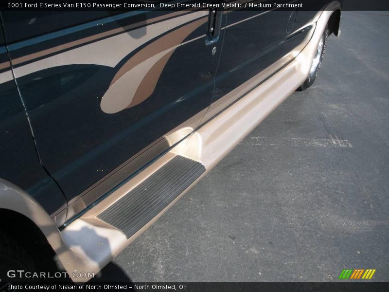Deep Emerald Green Metallic / Medium Parchment 2001 Ford E Series Van E150 Passenger Conversion