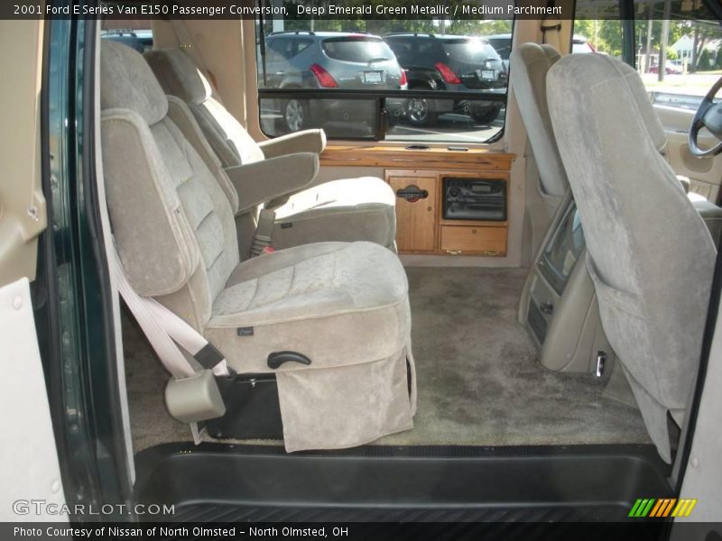 Deep Emerald Green Metallic / Medium Parchment 2001 Ford E Series Van E150 Passenger Conversion