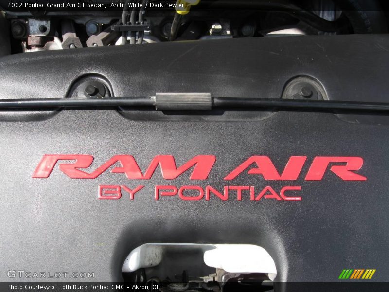 Arctic White / Dark Pewter 2002 Pontiac Grand Am GT Sedan