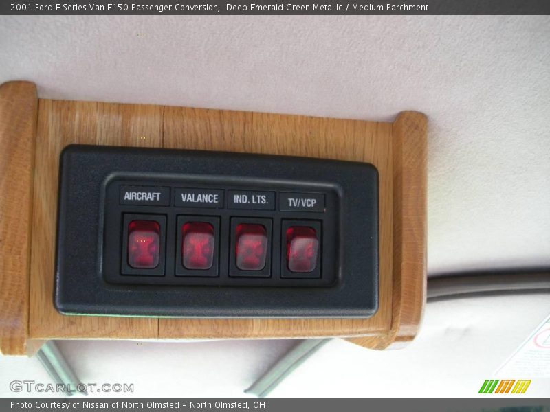 Deep Emerald Green Metallic / Medium Parchment 2001 Ford E Series Van E150 Passenger Conversion