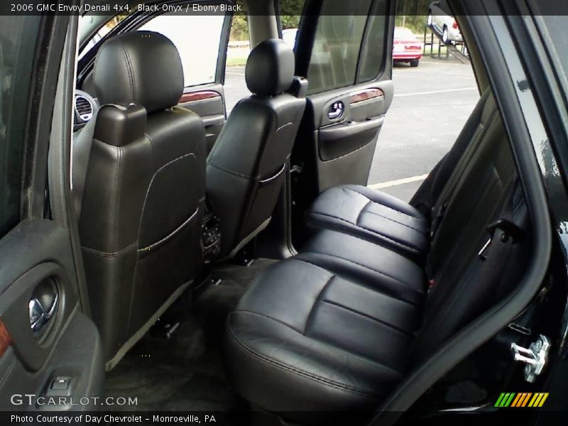 Black Onyx / Ebony Black 2006 GMC Envoy Denali 4x4