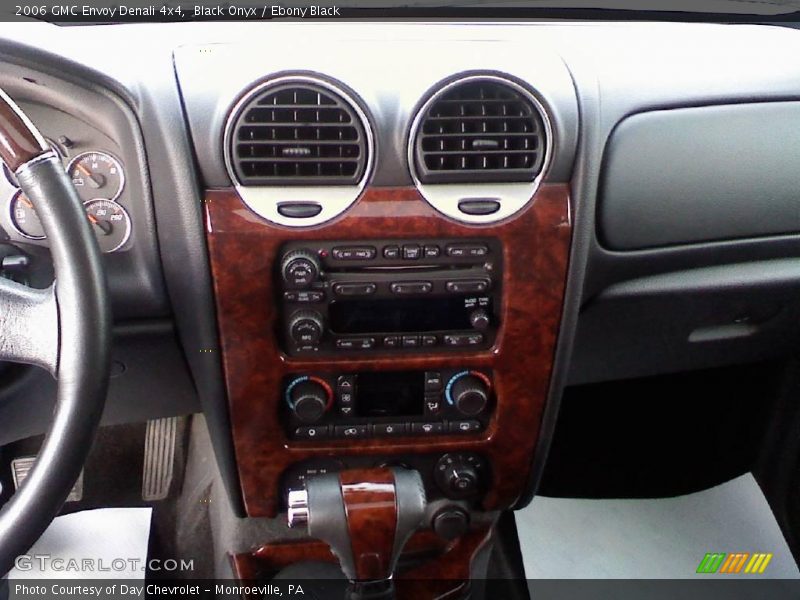 Black Onyx / Ebony Black 2006 GMC Envoy Denali 4x4