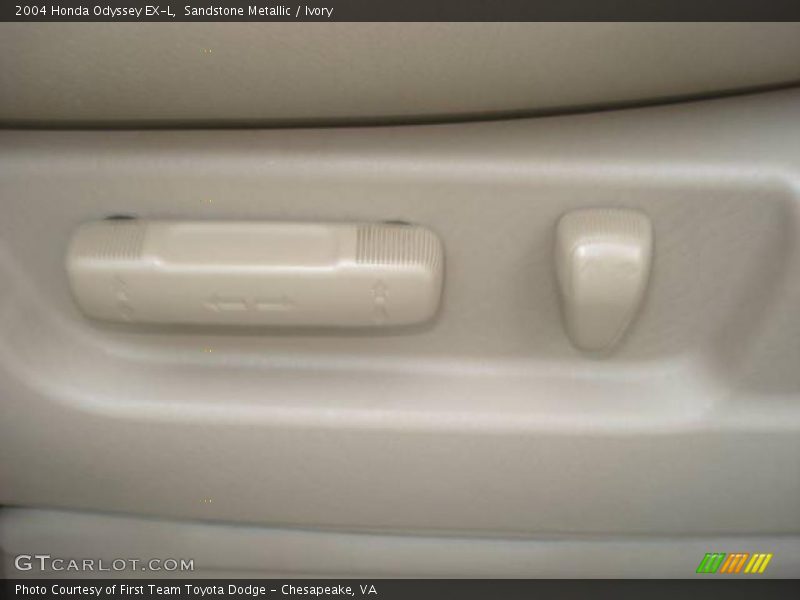 Sandstone Metallic / Ivory 2004 Honda Odyssey EX-L