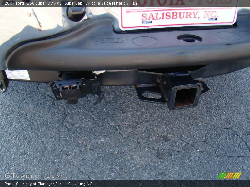 Arizona Beige Metallic / Tan 2007 Ford F250 Super Duty XLT SuperCab
