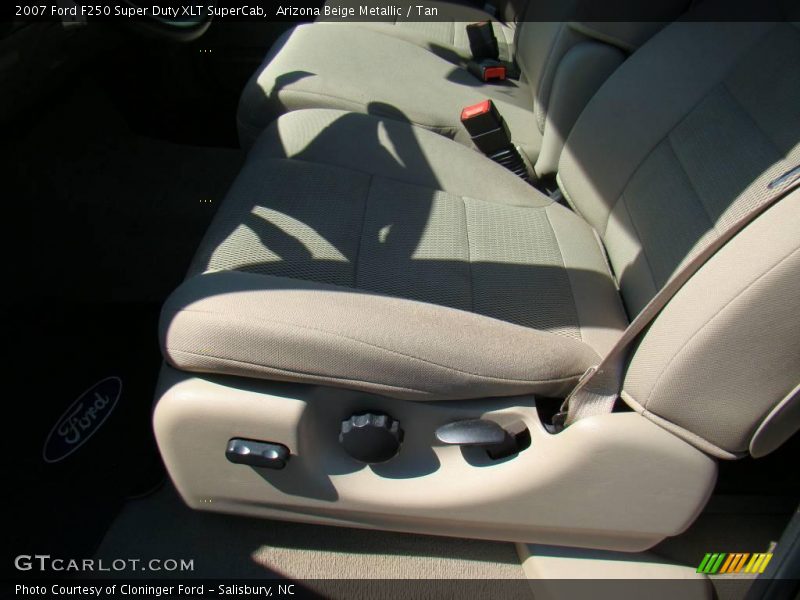 Arizona Beige Metallic / Tan 2007 Ford F250 Super Duty XLT SuperCab