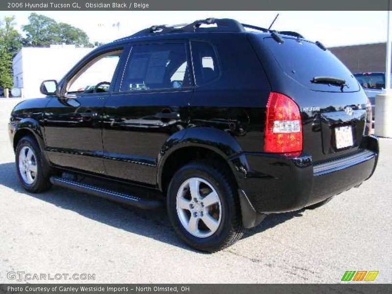 Obsidian Black / Beige 2006 Hyundai Tucson GL