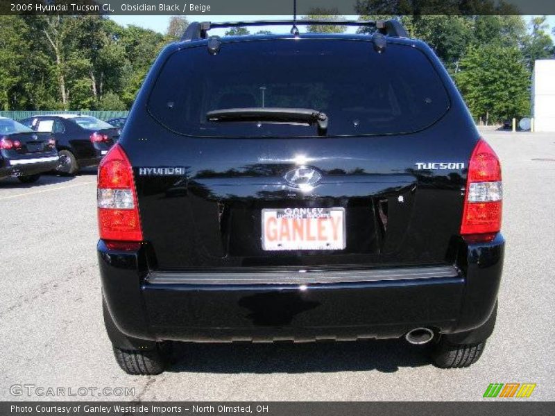 Obsidian Black / Beige 2006 Hyundai Tucson GL
