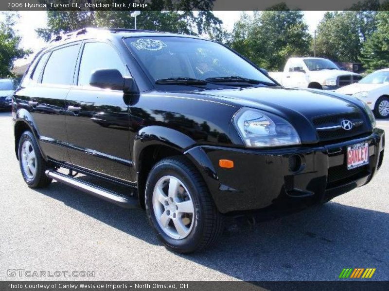 Obsidian Black / Beige 2006 Hyundai Tucson GL
