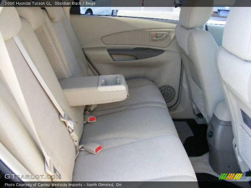 Obsidian Black / Beige 2006 Hyundai Tucson GL