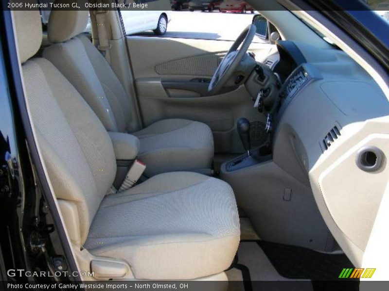 Obsidian Black / Beige 2006 Hyundai Tucson GL