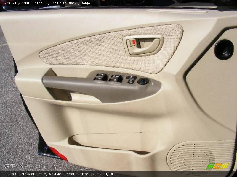 Obsidian Black / Beige 2006 Hyundai Tucson GL