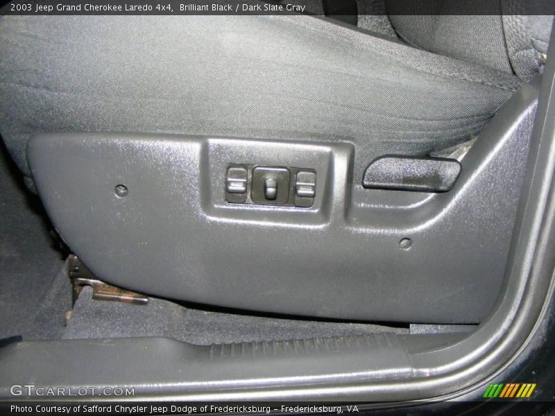Brilliant Black / Dark Slate Gray 2003 Jeep Grand Cherokee Laredo 4x4