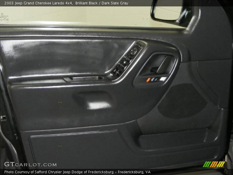 Brilliant Black / Dark Slate Gray 2003 Jeep Grand Cherokee Laredo 4x4