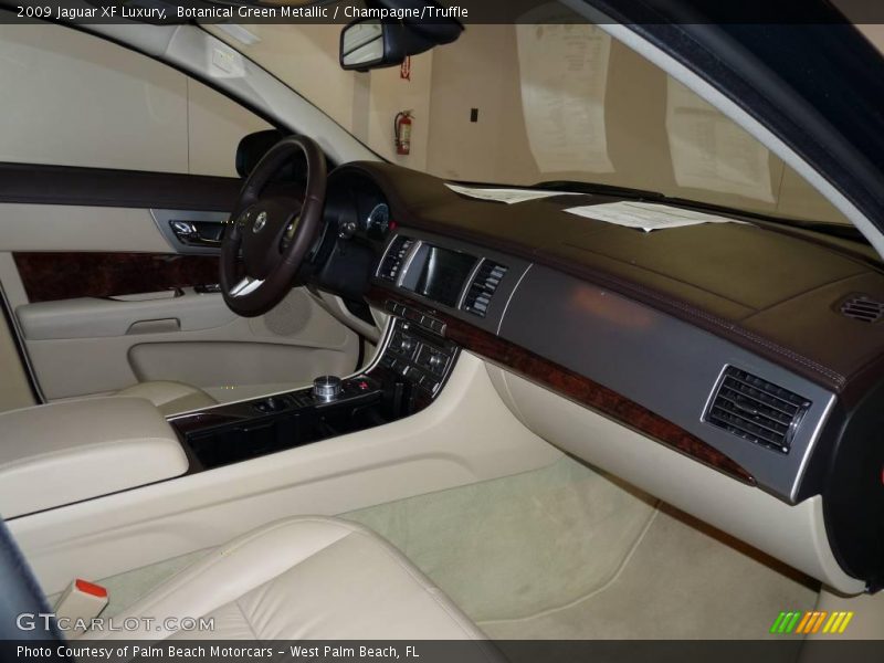 Botanical Green Metallic / Champagne/Truffle 2009 Jaguar XF Luxury