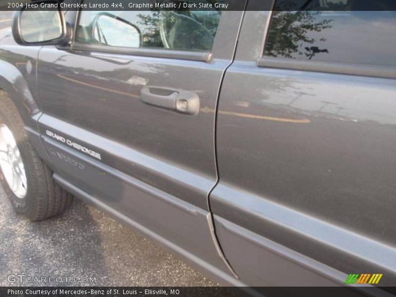 Graphite Metallic / Dark Slate Gray 2004 Jeep Grand Cherokee Laredo 4x4
