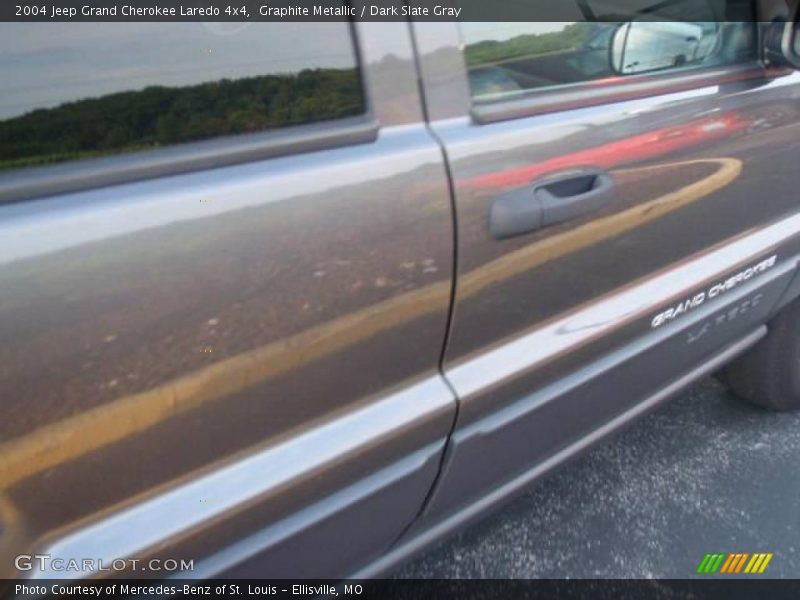 Graphite Metallic / Dark Slate Gray 2004 Jeep Grand Cherokee Laredo 4x4