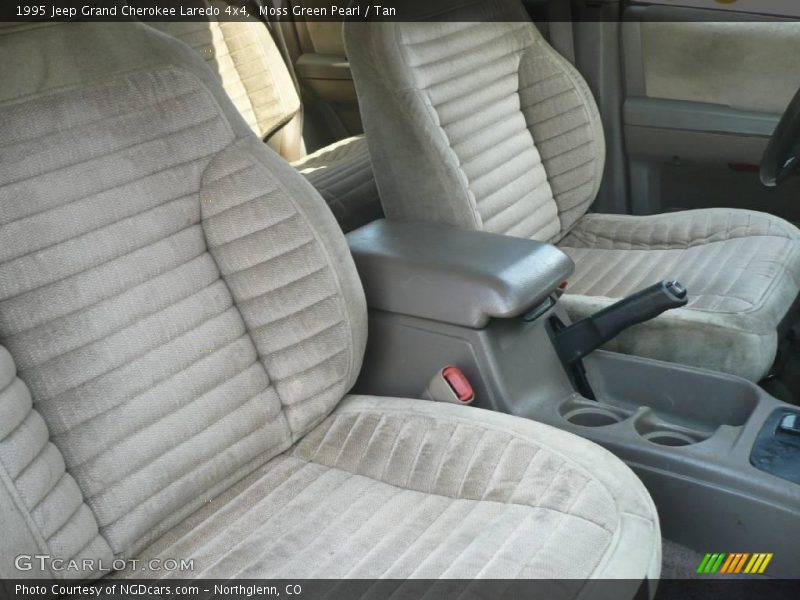 Moss Green Pearl / Tan 1995 Jeep Grand Cherokee Laredo 4x4