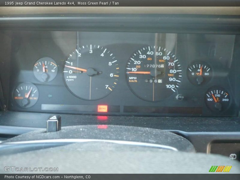 Moss Green Pearl / Tan 1995 Jeep Grand Cherokee Laredo 4x4