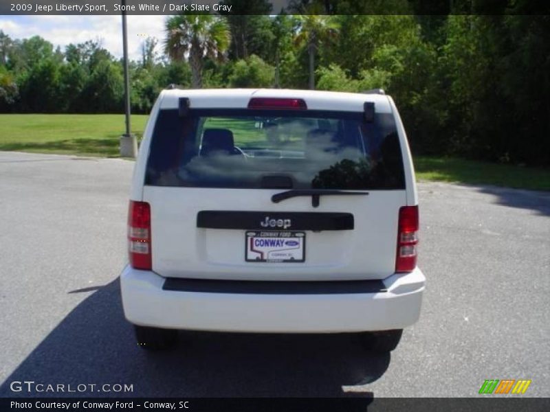 Stone White / Dark Slate Gray 2009 Jeep Liberty Sport