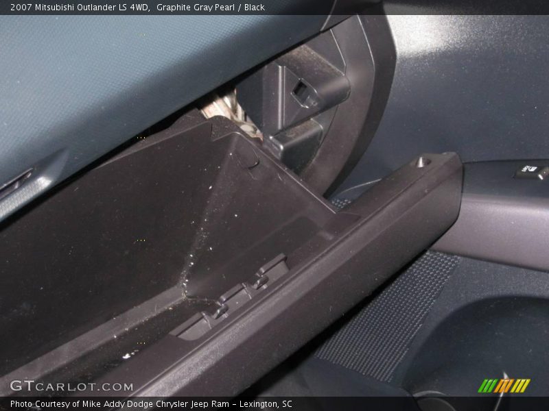 Graphite Gray Pearl / Black 2007 Mitsubishi Outlander LS 4WD
