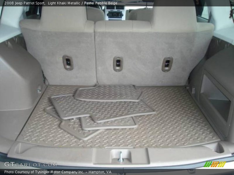 Light Khaki Metallic / Pastel Pebble Beige 2008 Jeep Patriot Sport