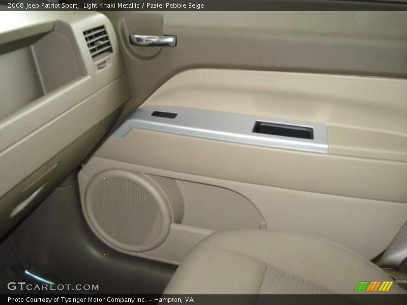 Light Khaki Metallic / Pastel Pebble Beige 2008 Jeep Patriot Sport