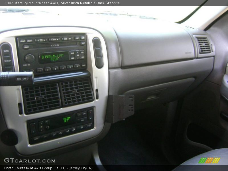 Silver Birch Metallic / Dark Graphite 2002 Mercury Mountaineer AWD