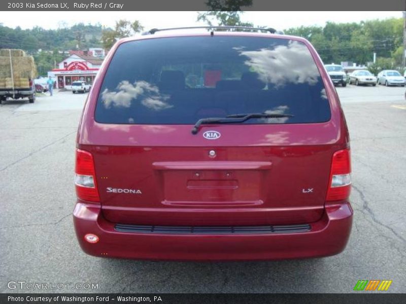 Ruby Red / Gray 2003 Kia Sedona LX